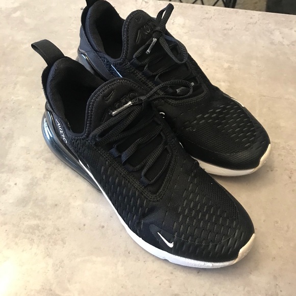 Nike Shoes - Nike 270 7Y Black/White